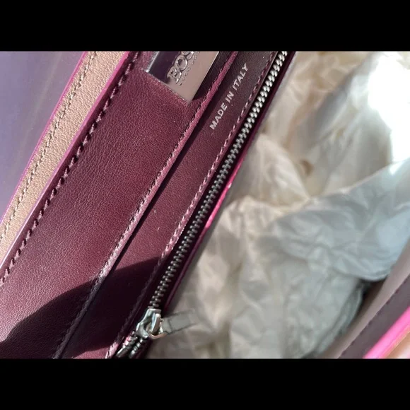 Hugo Boss bag - Picture 7 of 13